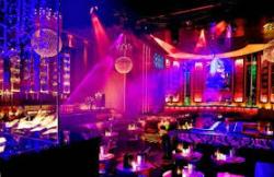 We come to Mynt to see and be seen: with a bit of luck, you will surely be able to roll the Rs with Ricky Martin, discuss brushing with Paris Hilton, or your latest short film with Sean Penn. Bleu7.com