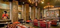Occupying the basement of a hotel, the Electric Room is the perfect place for Anglophiles looking for British indie rock and exceptional craft cocktails. Bleu7.com
