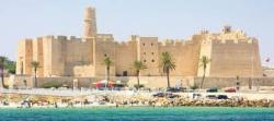 Cet tablissement est  2 minutes  pied de la plage. Le Marina Cap Monastir- AppartHtel vous accueille  proximit du port de plaisance et de la plage. Situ  5 minutes  pied du centre-ville, cet tablissement est idal pour un sjour de dtente.