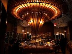 Occupying the basement of a hotel, the Electric Room is the perfect place for Anglophiles looking for British indie rock and exceptional craft cocktails. Bleu7.com